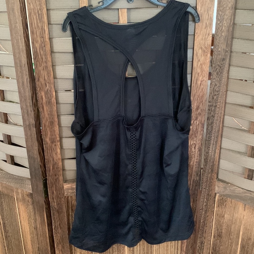 3 Workout Tanks - Picture 4 of 8